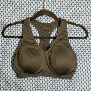 Reebok - Women's black athletic sports bra with built in cups. Size - L